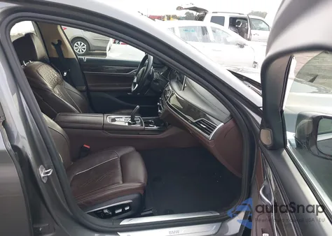 2017 BMW 740I xDrive z USA, uszkodzony, nr VIN WBA7E4C55HGU99537